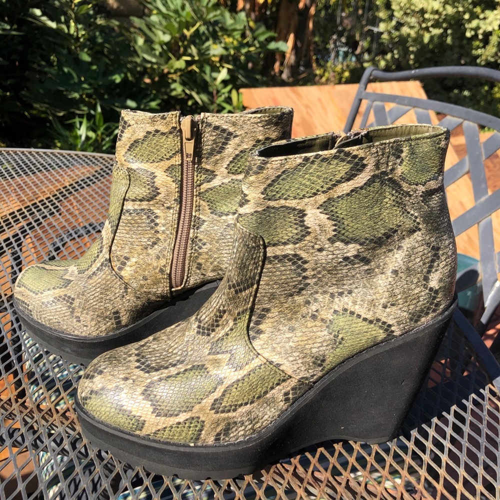 UrbanOutfitters Green Faux Snakeskin Ankle Booties
